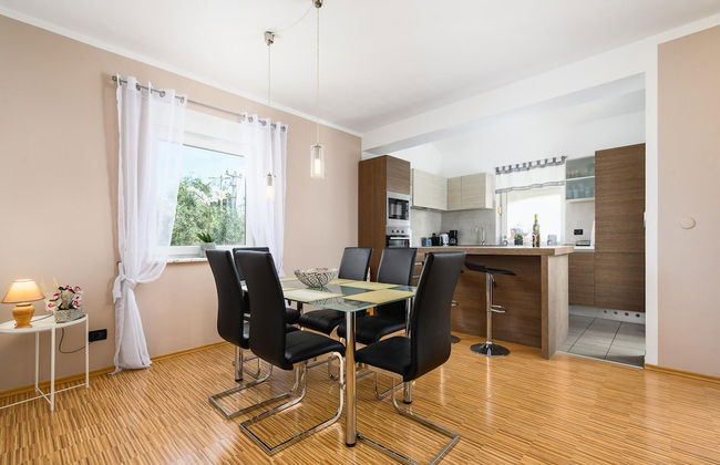 Villa Elisa With View - Foto 27