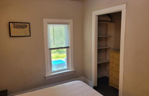 Centennial House - Great Location with Lakeview! - Foto 42