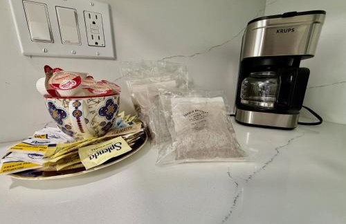 Cozy One-Bedroom Coastal Retreat - Walk to Beach - Foto 29