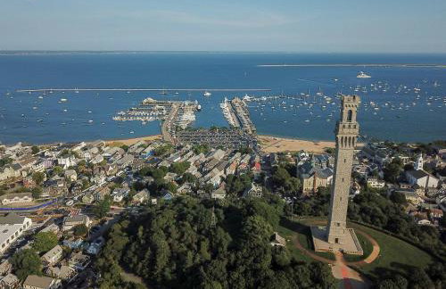 Steps to Commercial St Walk to Beach - Foto 6