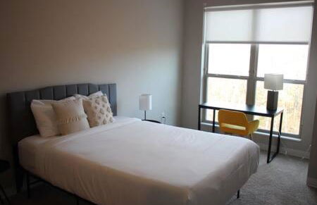 Onsite coffee bar just mins to Jack Thrice Stadium - Foto 6