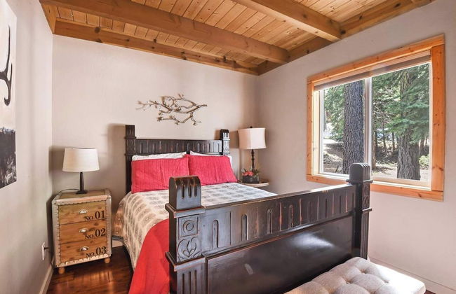 Luxury Tahoe Chalet Minutes to Dining - Foto 3