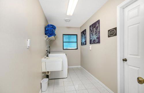 Waterfront Paradise! Heated Pool, Dock, Grill, Fishing near restaurants and shops - Foto 11