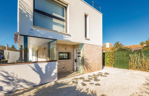 Awesome Home In Sant Pere Pescador - Foto 9