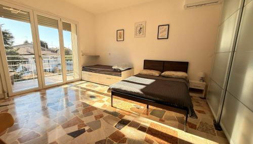 Family 3-Bedroom Apartment near MXP & Lake Maggiore - Parking - Foto 2