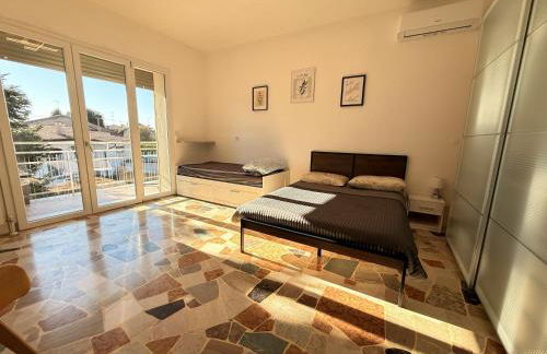 Family 3-Bedroom Apartment near MXP & Lake Maggiore - Parking - Foto 2