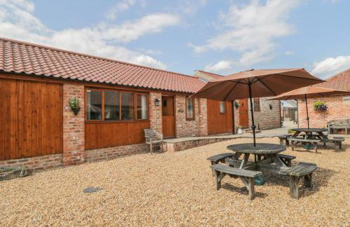 Calf House - Photo 2