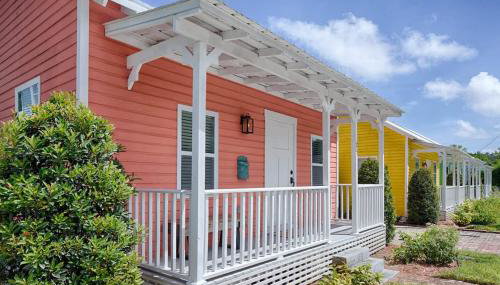 Quaint Cottage with Private Pool-Walk to Everything - Foto 3