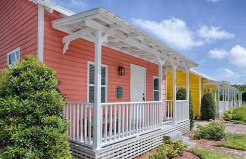 Quaint Cottage with Private Pool-Walk to Everything - Foto 3
