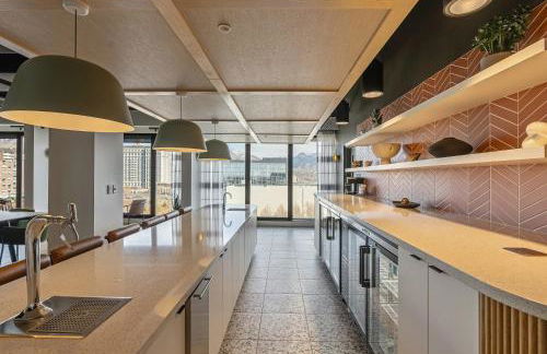 Downtown Stylish Cozy Vibe Work Area Free pkg Gym - Foto 30