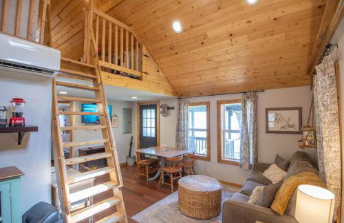 New River Views & Access - Hot Tub, Gazebo, Fire Pit, Next to Riverside Canoeing! - Foto 15