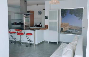 Torreguadiaro Villa - 2 mins walk from the bars and restaurants - Foto 9