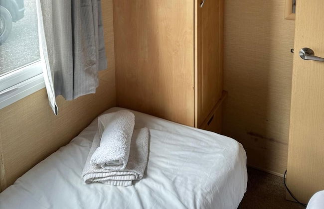 Newquay - Caravan - Sleeps 8 - Parking - Seaside - Foto 2