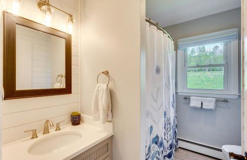 8 Mi to Jay Peak Resort Scenic Retreat with Deck - Photo 13