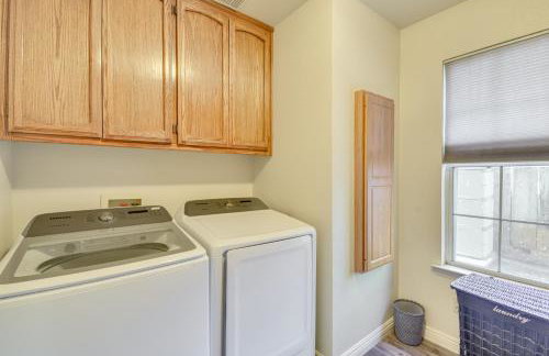 1 Mi to Applegate Park Zoo Pet-Friendly Home - Foto 21