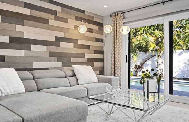 Beach Bliss 10 Mins to Waves 3BR Oasis With Pool - Foto 77