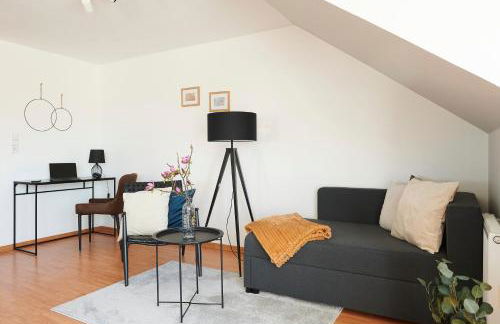 Lichtdurchflutende Wohnoase-Stilvoll-ruhig-kostenloser Parkplatz- 24-7 Self Check-in, bis zu 5 Personen, sehr geräumig - Foto 5