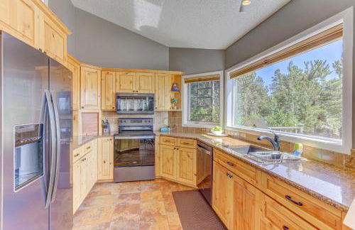 Mountain Views and Hot Tub Airy Forest Escape! - Foto 12