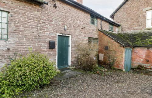 Yew Tree Cottage - Photo 22