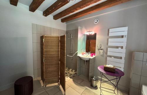 Le Gite de Caroline - Avec Parking Privé - Foto 20