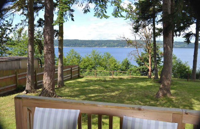 Harbor View Haven by Avantstay Private Backyard - Photo 9