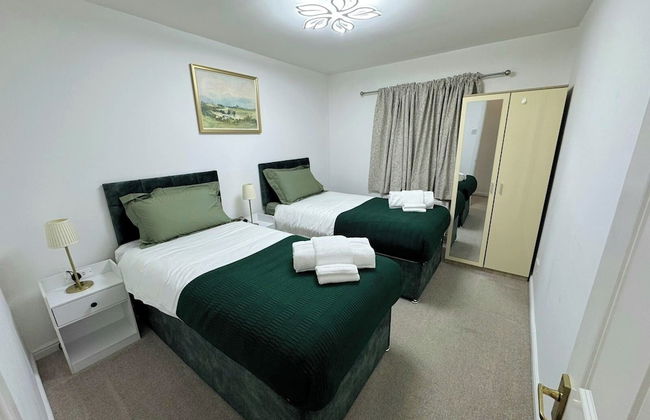 2 Bed-2 Bath-town Centre-free Parking - Photo 2