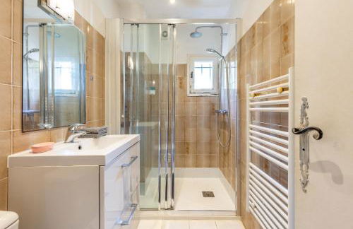 LB Vacation Rentals I Charming Little Bucolic House 5-Min From City - Foto 33