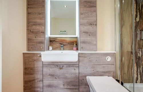 5-Bed Holiday Home with Hot Tub near Shrewsbury - Foto 52