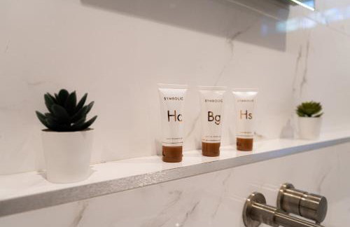 5 Bed House - Pool - Hot Tub - Sauna - Pool Table - Near New Forest and Beach - Sleeps 12 - Photo 54