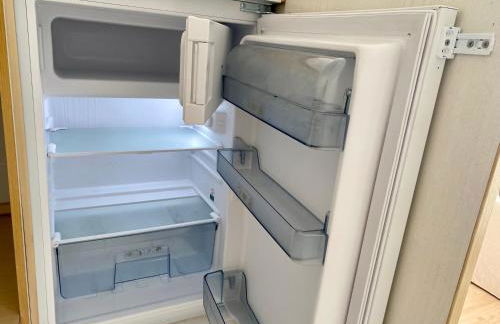 Stilvolles Apartment mit Balkon, Küche & Parkplatz - Waldstetten Zentrum - Foto 35