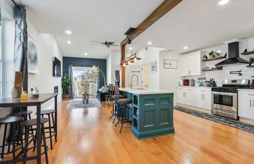 Mid-City Modern Parking Festival Season Stay - Foto 6