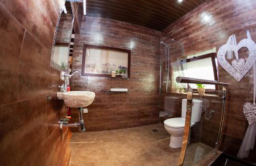 Charming House in Laroya + Jacuzzi - Photo 13