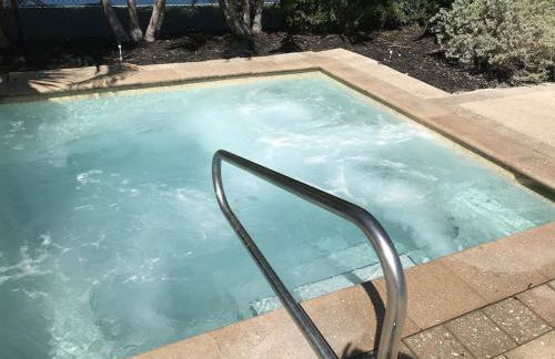 Tropical Getaway w/Private Beach 1 BD Condo - Foto 22