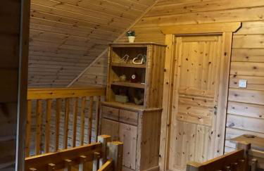 Red Squirrel log cabin with hot tub - Foto 13