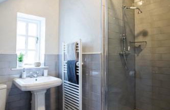 Oak Tree Cottage - Photo 35