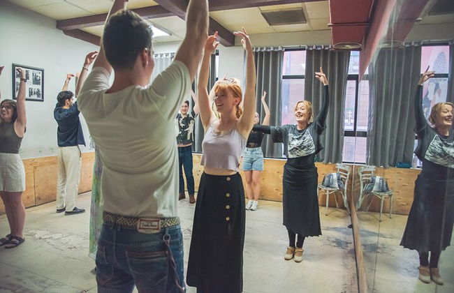 1 Hour Flamenco Class Experience in Granada - Photo 4