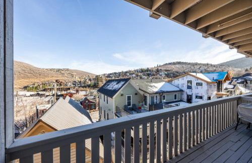 Unbeatable Location, Cozy Studio, Ski-In Ski-Out, Main Street Access, Perfect for Adventure! - Photo 5