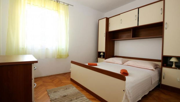 Spacious Beachfront Apartment Ciovo - Foto 5, Habitación