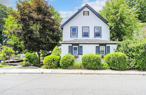 Two-Bedroom Home 25 min to NYC Free parking-UNIT-1 - Foto 1