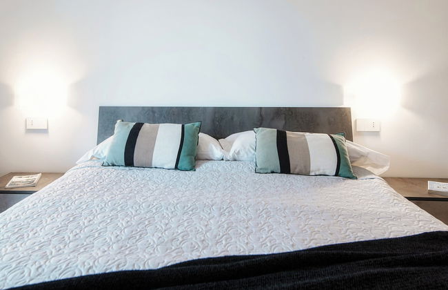 Cozy JOIVY Suite 3 with parking - Photo 12