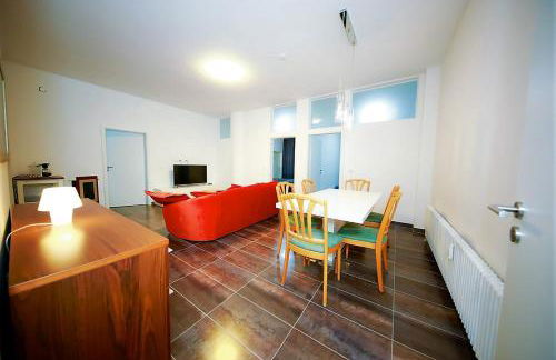 Connie's House Holiday Apartment - Foto 2