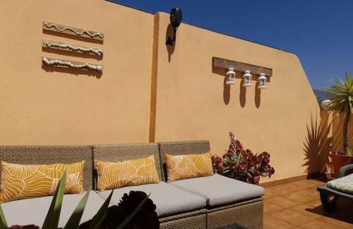 Ático fresco y luminoso con aparcamiento privado - Foto 43