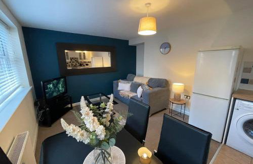 Large Apartments next to East Midlands Airport with Free Gated Parking! - Photo 47