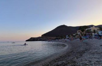 Castell Beach - Sea front - parking - swimming pool - Foto 16
