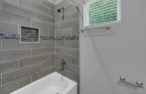 Gated Unit With Laundry l Near NRG and Med Center and HOU Airport - Foto 11