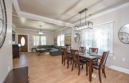 Luxe 6BR Escape Sleeps 24, Private Parking only 5min to Mid&Dtwn ATL - Foto 18