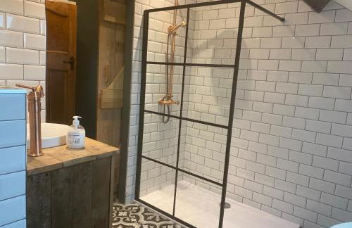 Farndale House-Hot tub - Photo 44