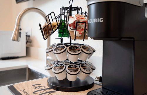 Spacious Modern Retreat w Game Room and Yard - Foto 43