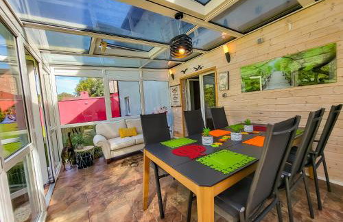 Holiday Home Vegas - HOUSE AND GARTEN FOR EXCLUSIVE USE - Foto 51