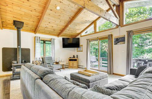 Peaceful Highland Lake Home with Kayaks, Dock Access - Foto 1